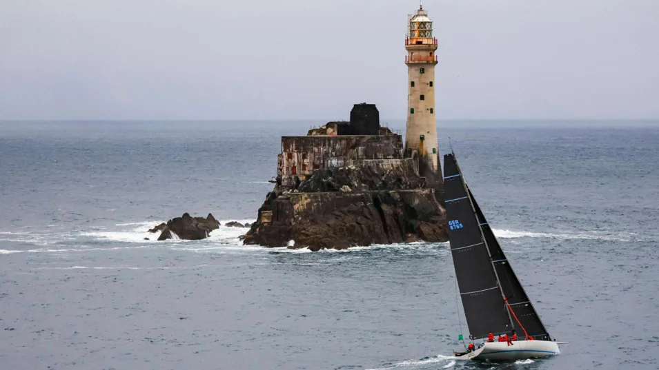 SHK Scallywag 100 rounds the Fastnet Rock 13 km off the coast of Ireland