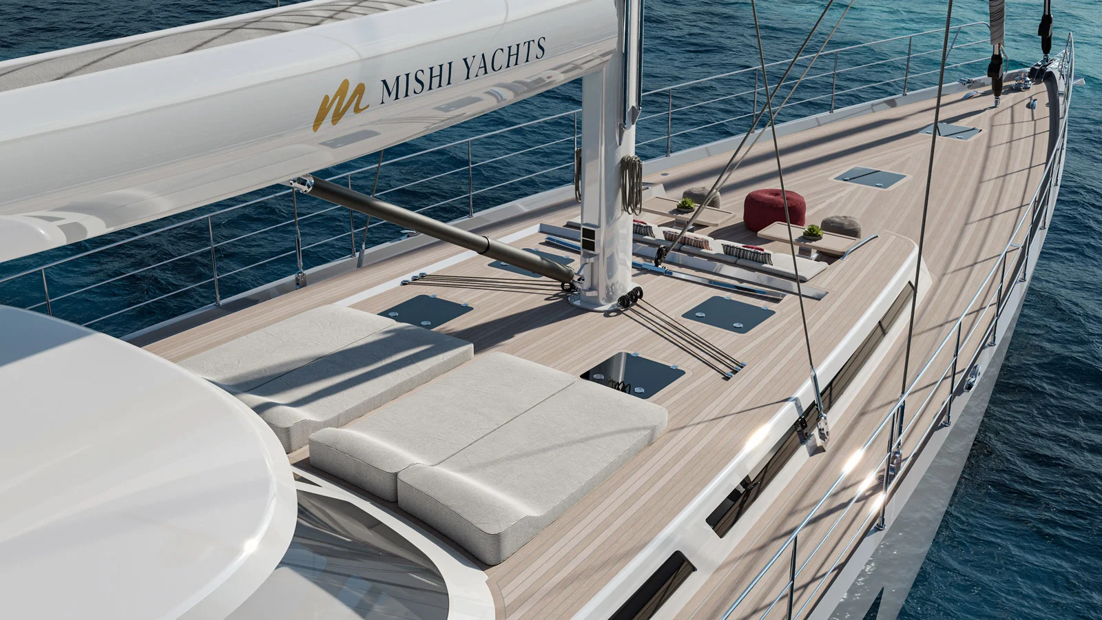 Mishi 102 foredeck