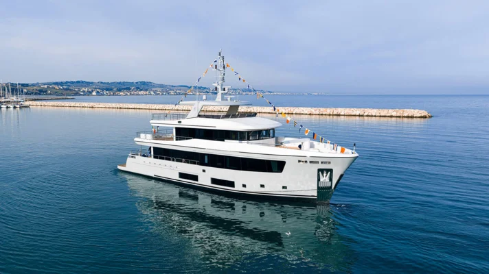 Tartaruga – шестой корпус серии CdM Nauta Air 108