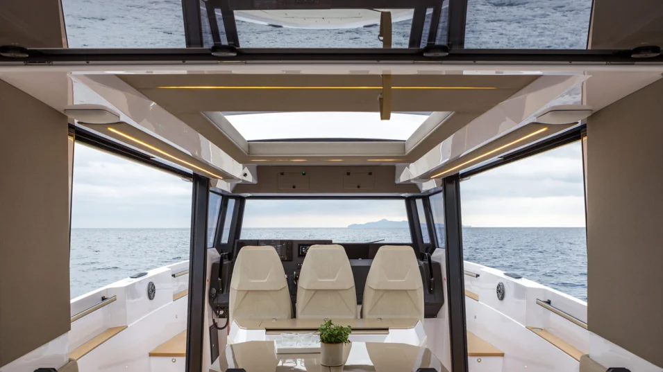 Technohull XPD 46's superstructure with open side doors