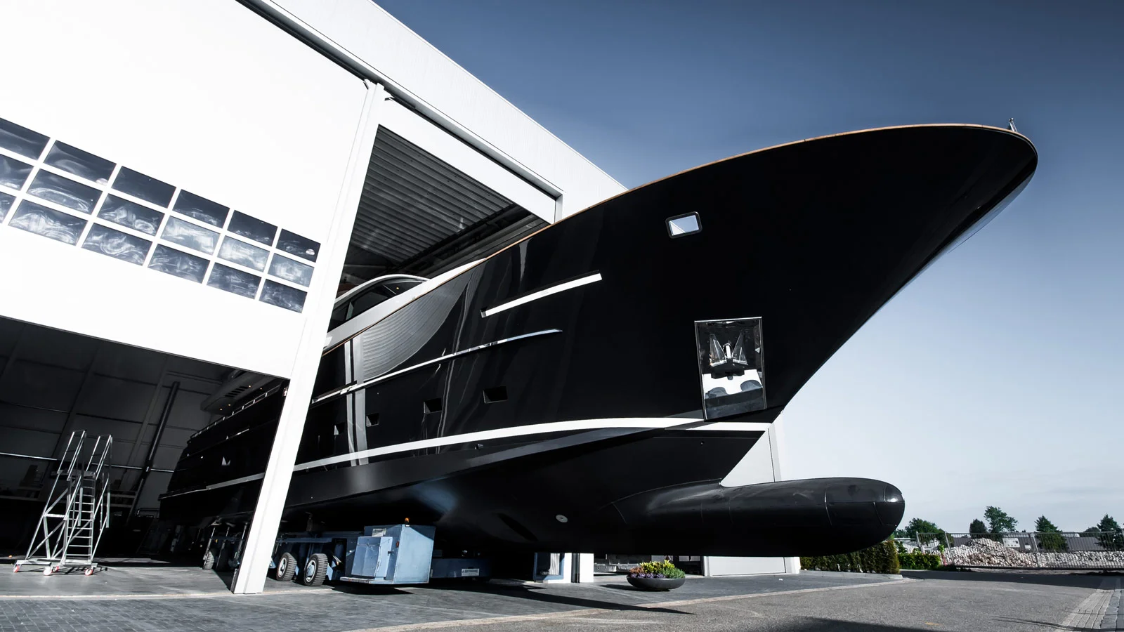  Jangada motor yacht at Van der Valk facility