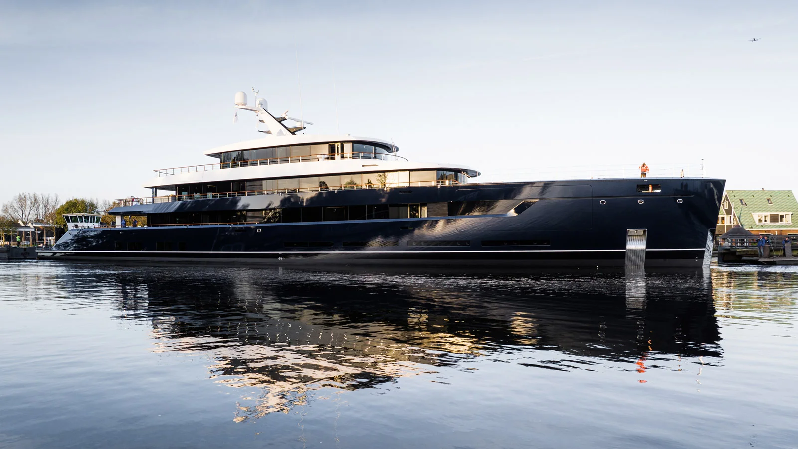 Запрашиваемая цена на Feadship One составляет 172 500 000 евро