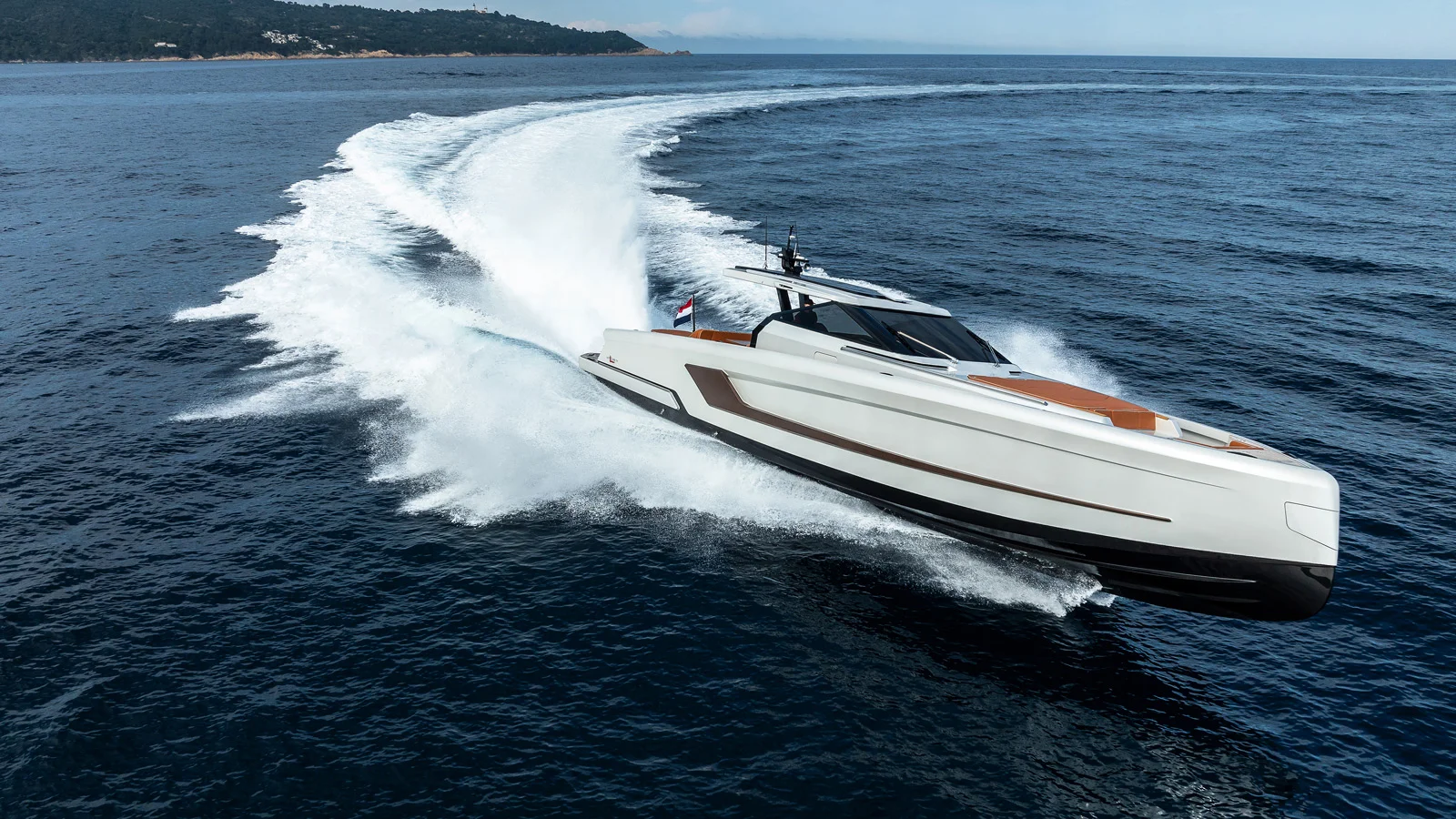 WiLder 60 motor yacht