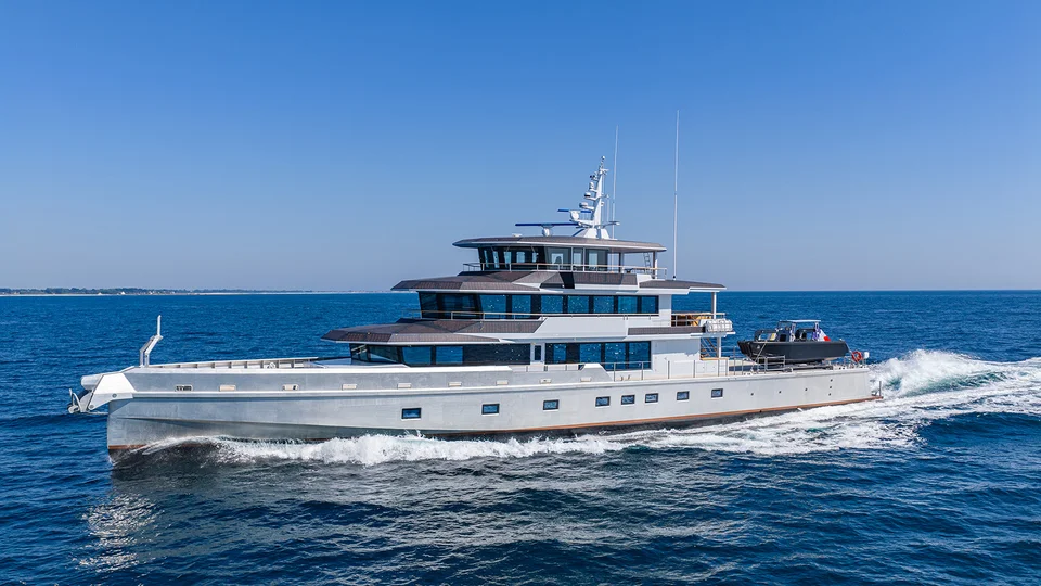 Canoa – новый 50-метровый флагман моторного флота JFA Yachts