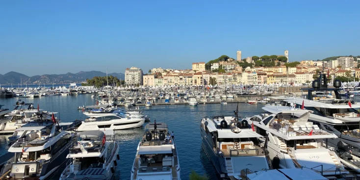 In 2024 the organisers of the festival promise to show about 700 boats measuring 12 to 45 metres in length, with 120 of them being world premieres