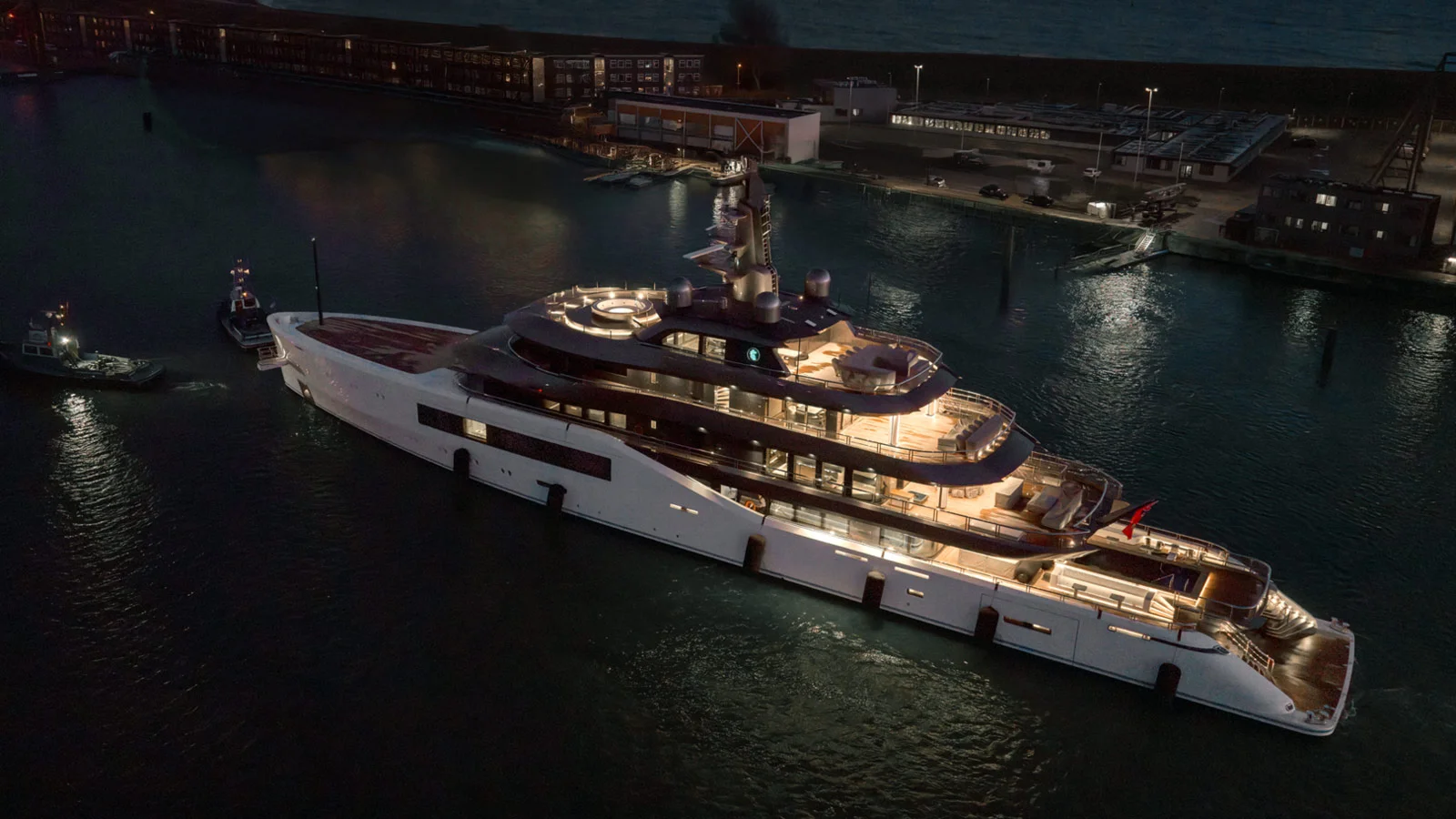 Экстерьером Amels Pangea занималась студия Espen Øino International