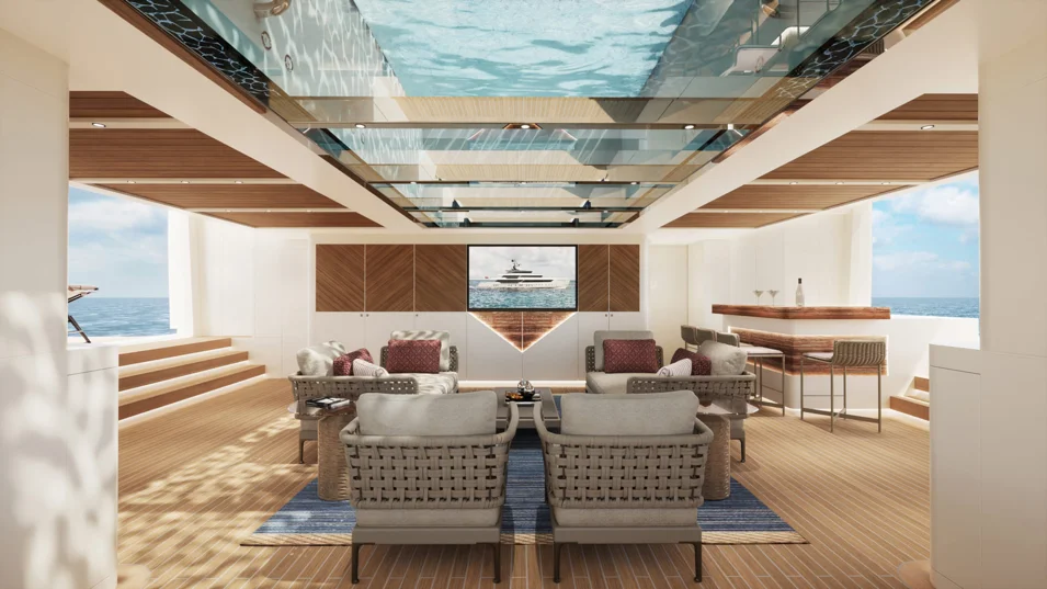 Sanlorenzo 58Steel's beach club