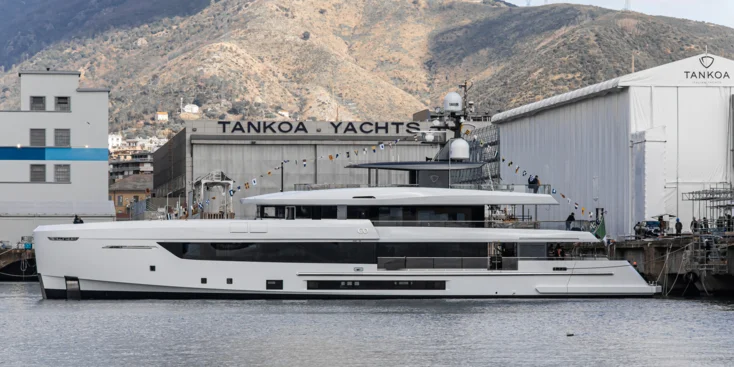 T450 is a project by Cassetta - Yacht Design & Architecture