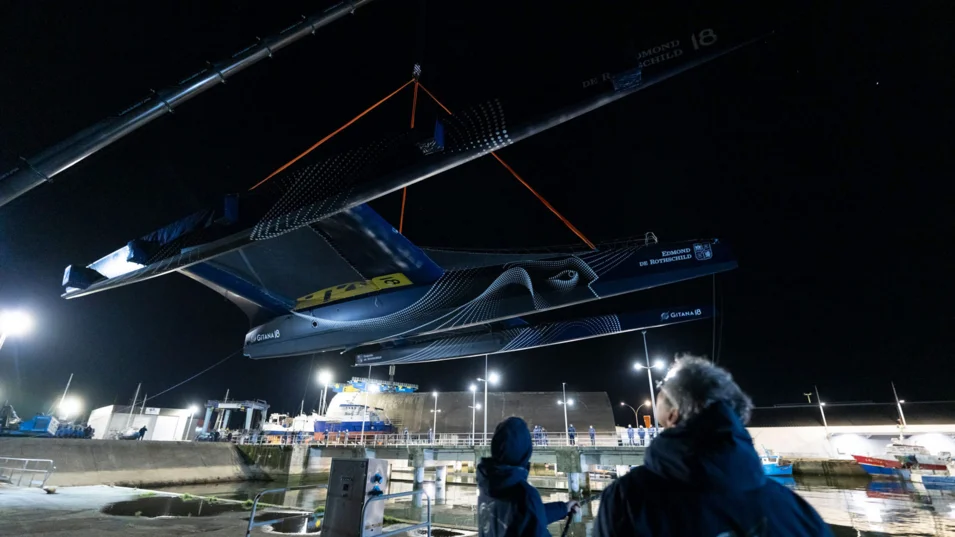 Спуск на воду Gitana 18