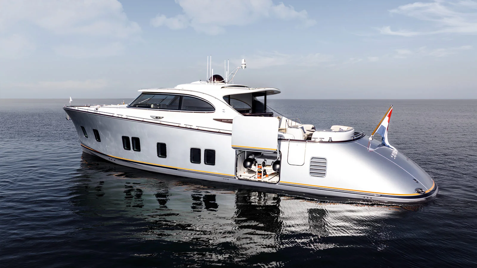 Zeelander 8’s “modern classic” exterior was created by Cor D. Rover Design