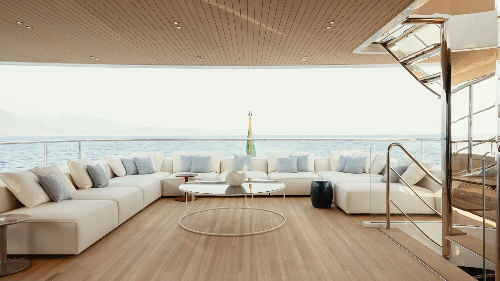 Main deck lounge