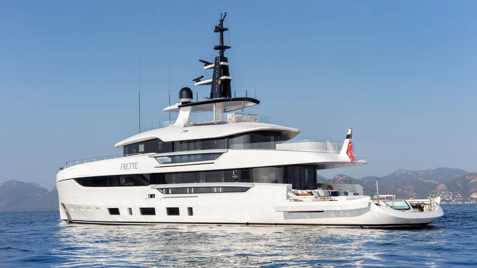 Суперъяхта Frette от Columbus Yachts