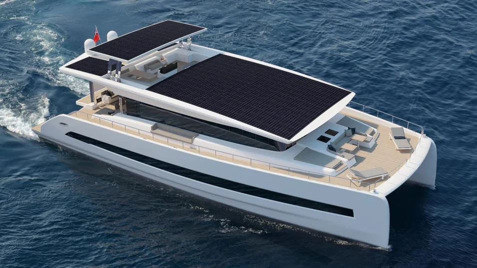 На данный момент Silent 80 – флагманская модель верфи Silent Yachts