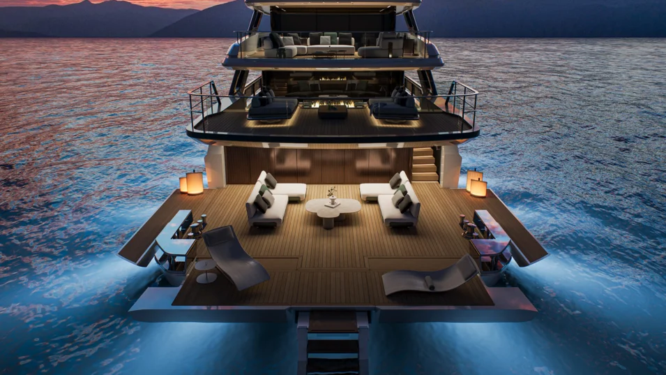 Пляжный клуб на Extra X130 Triplex