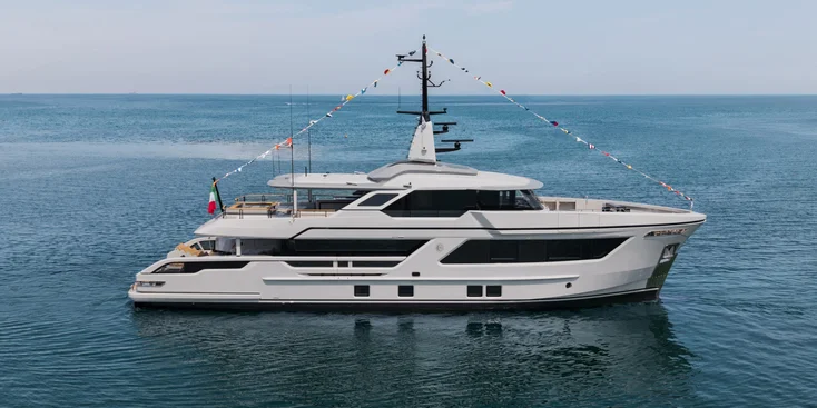 The exterior of the CdM RJ102 Mon Coeur is owed to Francesco Paszkowski Design