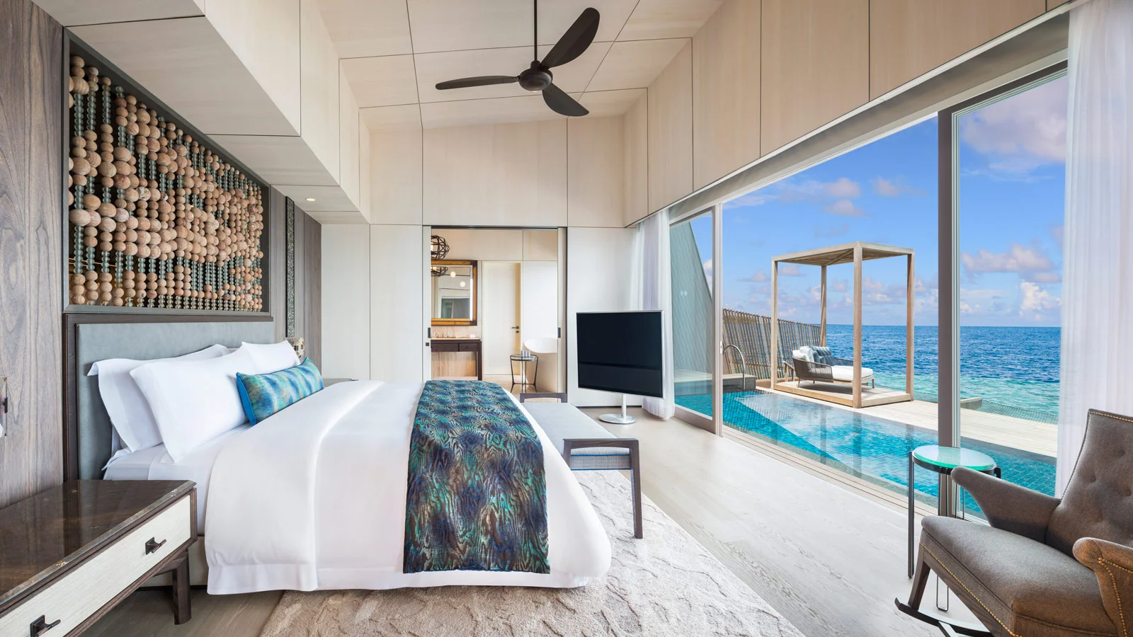 The St. Regis Maldives Vommuli Resort