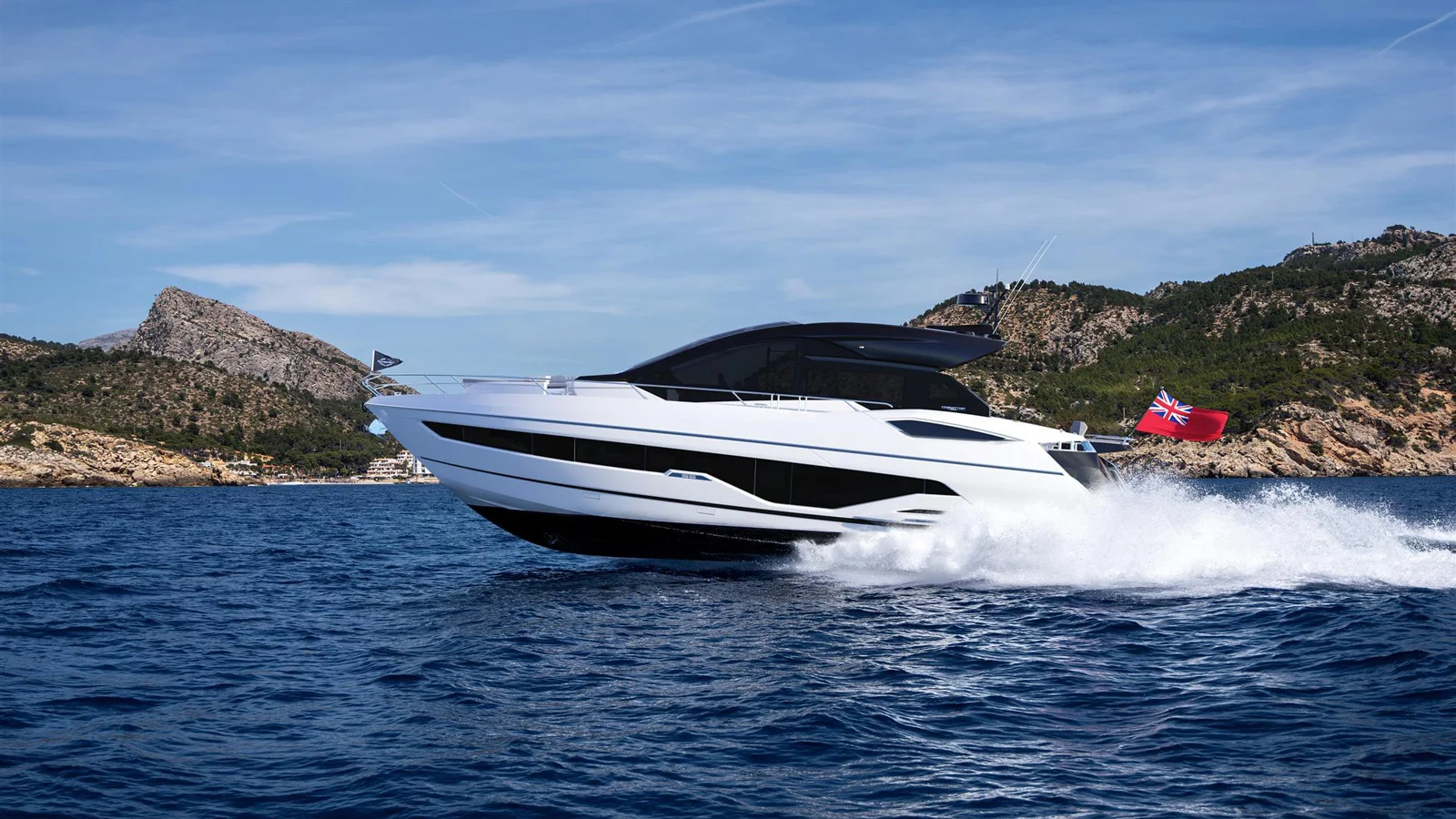 Моторная яхта Sunseeker Predator 55 с хардтопом