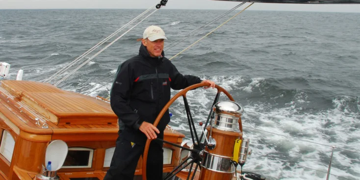 André Hoek started sailing Dutch sailboats when he was just 5, which is definitely reflected in his works