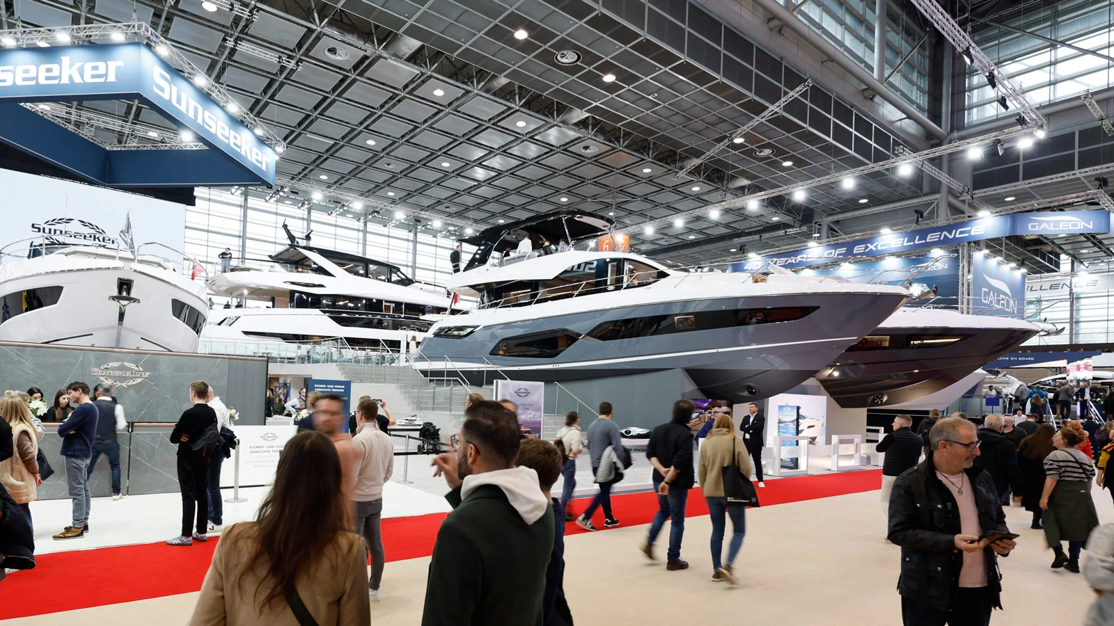 Стенд британской верфи Sunseeker на выставке boot Düsseldorf