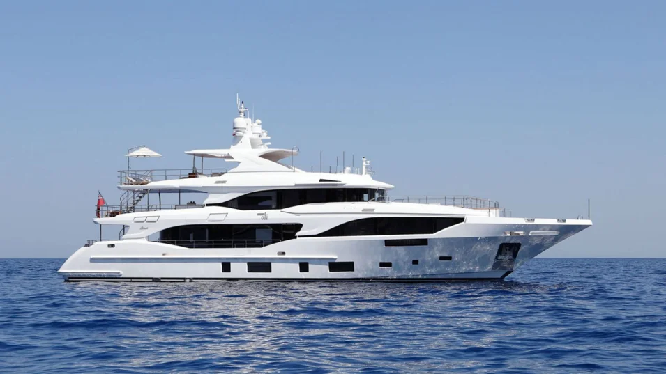 35.5-метровая суперъяхта Benetti Mediterraneo 116