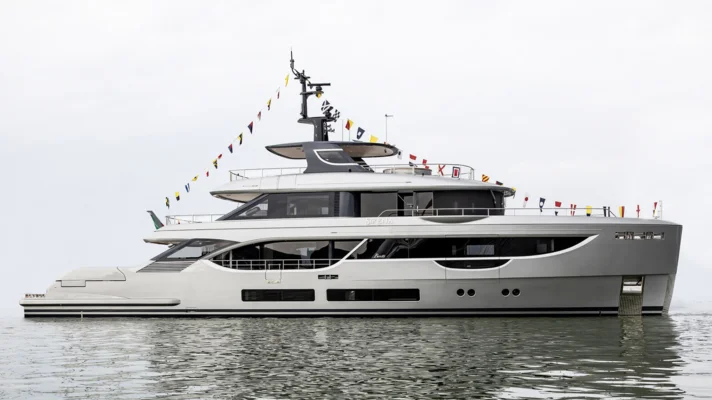 34.36-metre Sirena superyacht