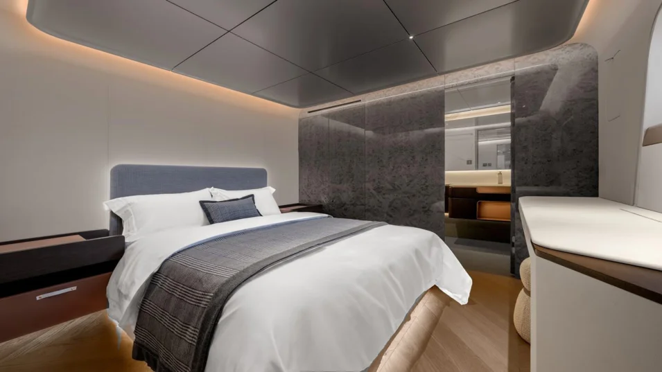 Мастер-каюта на Allegro Flybridge 98