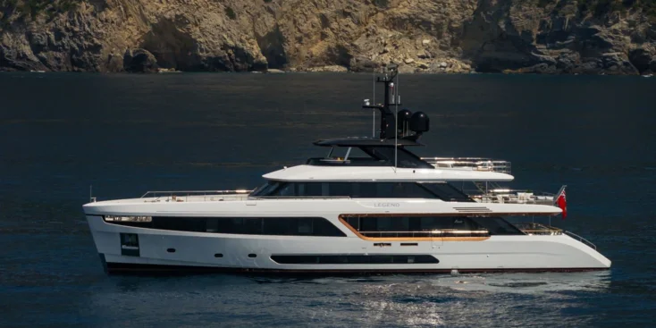 M/Y Legend (Benetti Motopanfilo 37M)